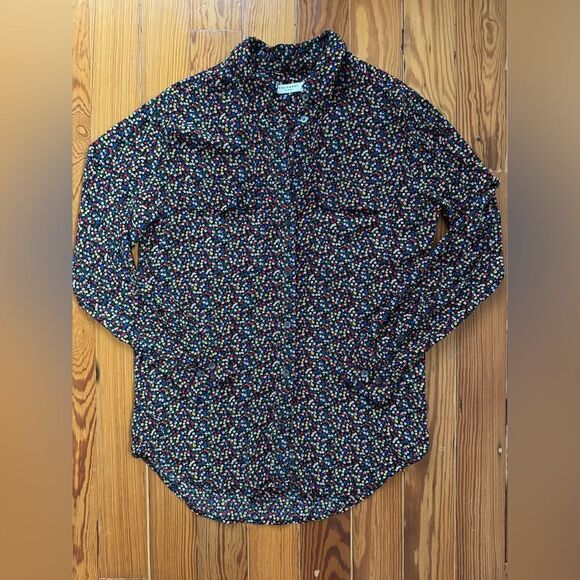Equipment Femme Dainty Floral Buttondown - Picture 1 of 6
